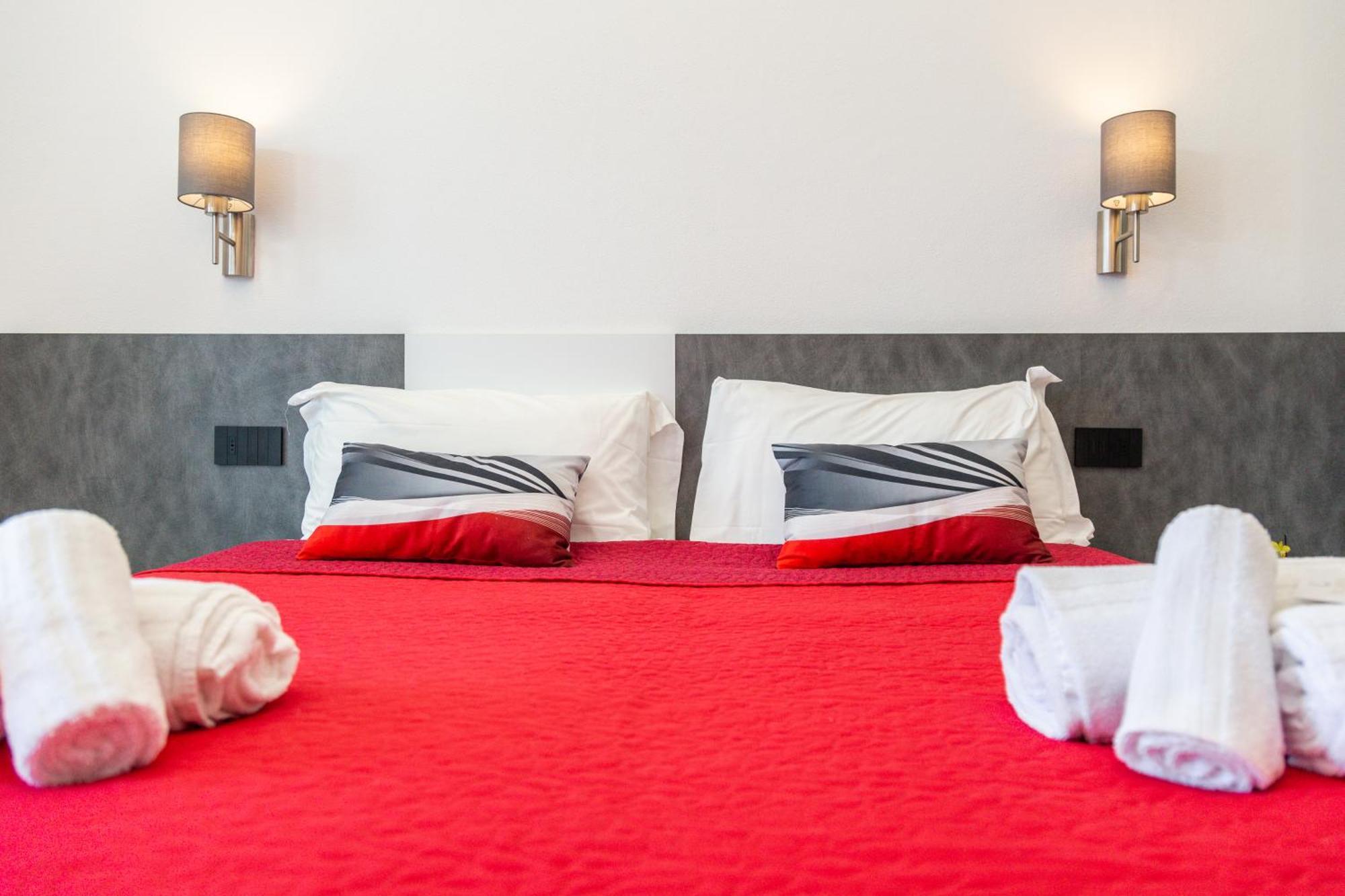Incantos Charme B&B ตอร์โตลี ภายนอก รูปภาพ